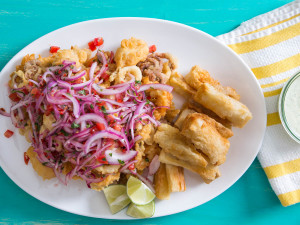 20150622-jalea-fried-seafood-peruvian-vicky-wasik-14