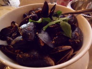 Hank's Oyster Bar mussels